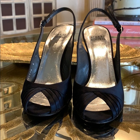 Stuart Weitzman - Picture 2 of 9